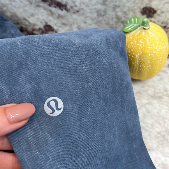 Lululemon nwot Size 2 Wunder Under High-Rise Tight Washed Moon Blue - Picture 15 of 16